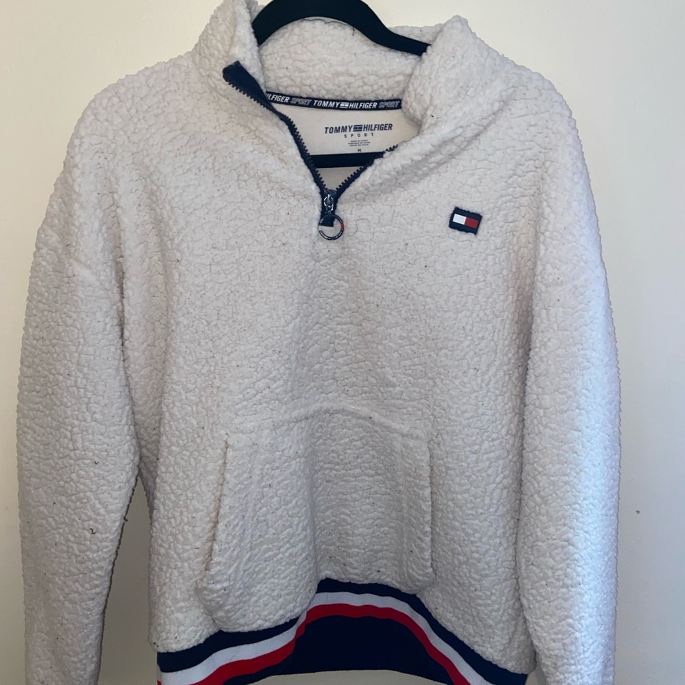 Tommy hill figure crew neck